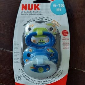 *Brand New* Nuk Orthodontic Pacifier Set of 2 *Glow In The Dark* 6-18 months